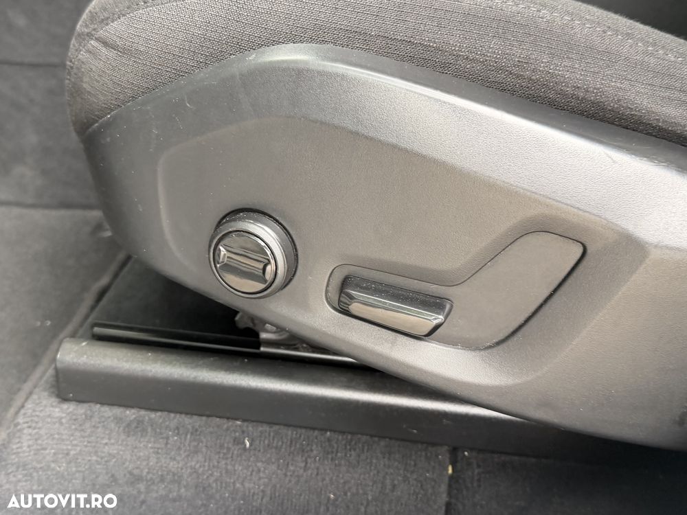 Volvo XC 60 B4 D Geartronic Momentum Pro - 15