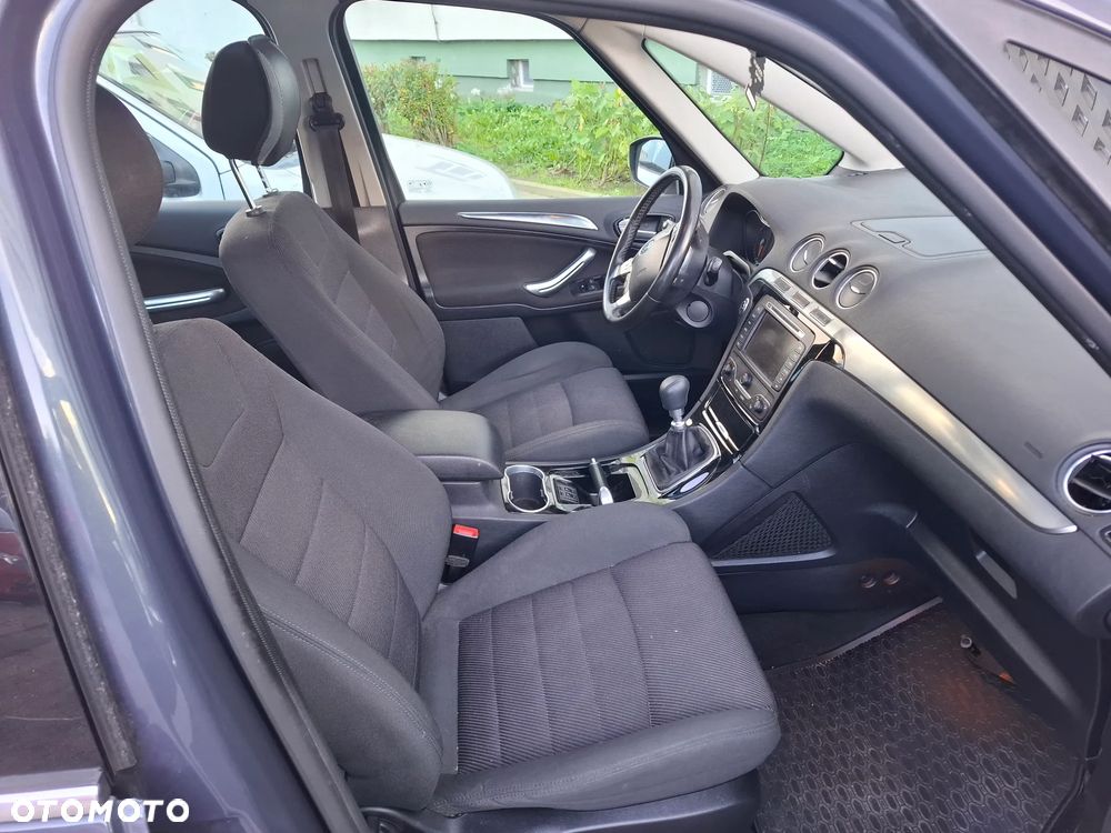 Ford Galaxy 2011 photo 5
