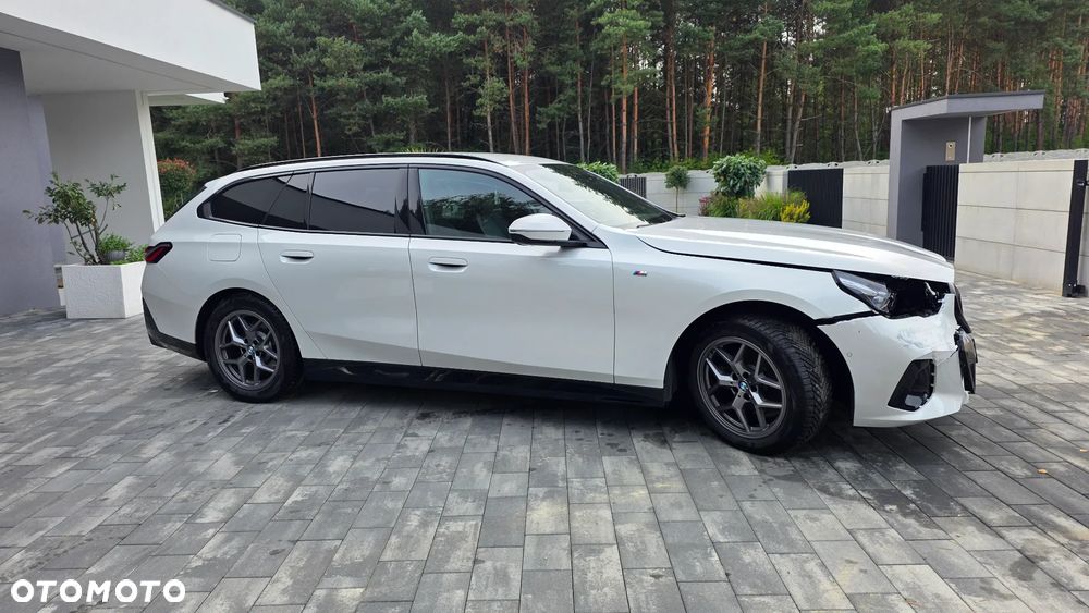 BMW Seria 5 520i mHEV M Sport - 11