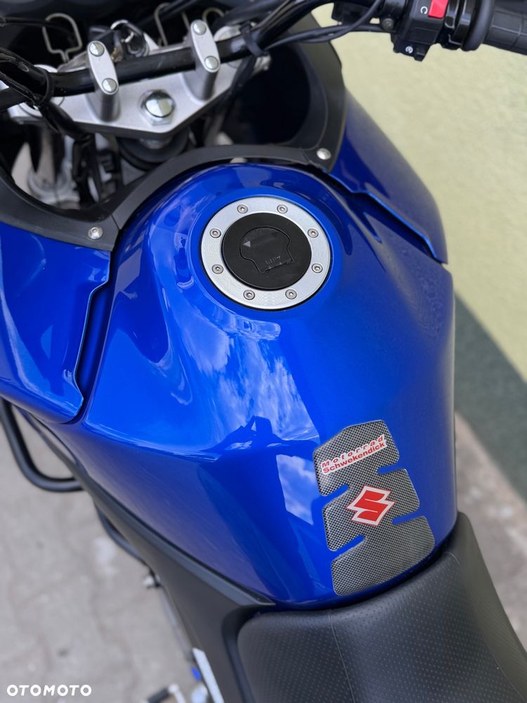 Suzuki DL - 32
