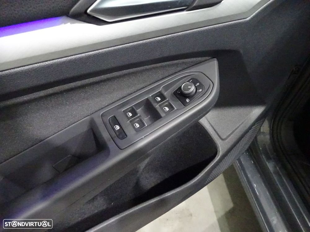 VW Golf Variant 2.0 TDi Conceptline - 9