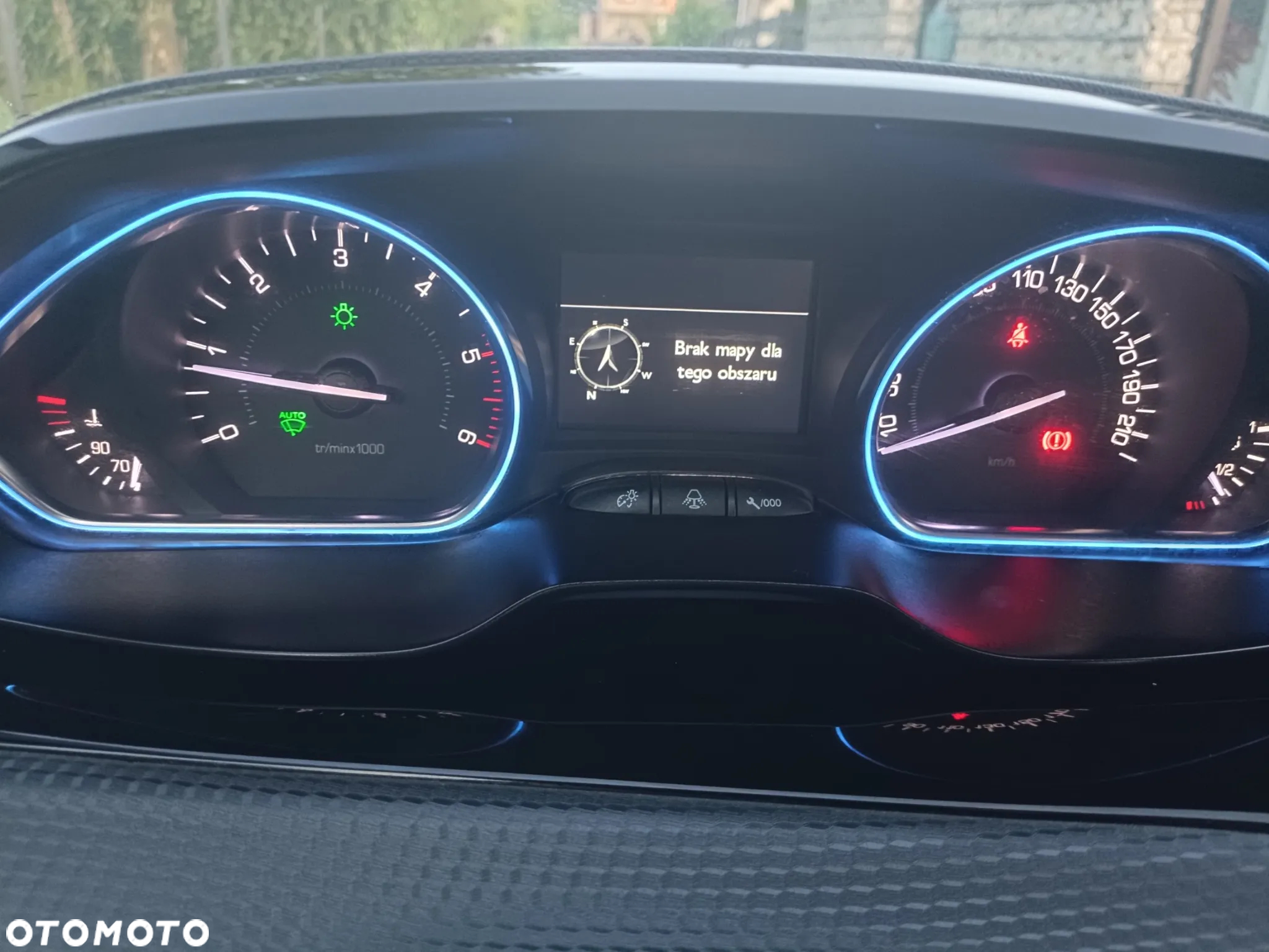 Peugeot 2008 BlueHDi 100 STOP & START Allure - 15