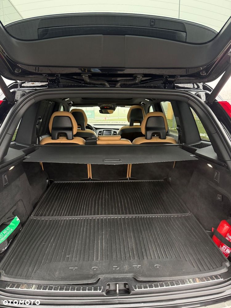 Volvo XC 90 D5 SCR AWD Inscription - 11
