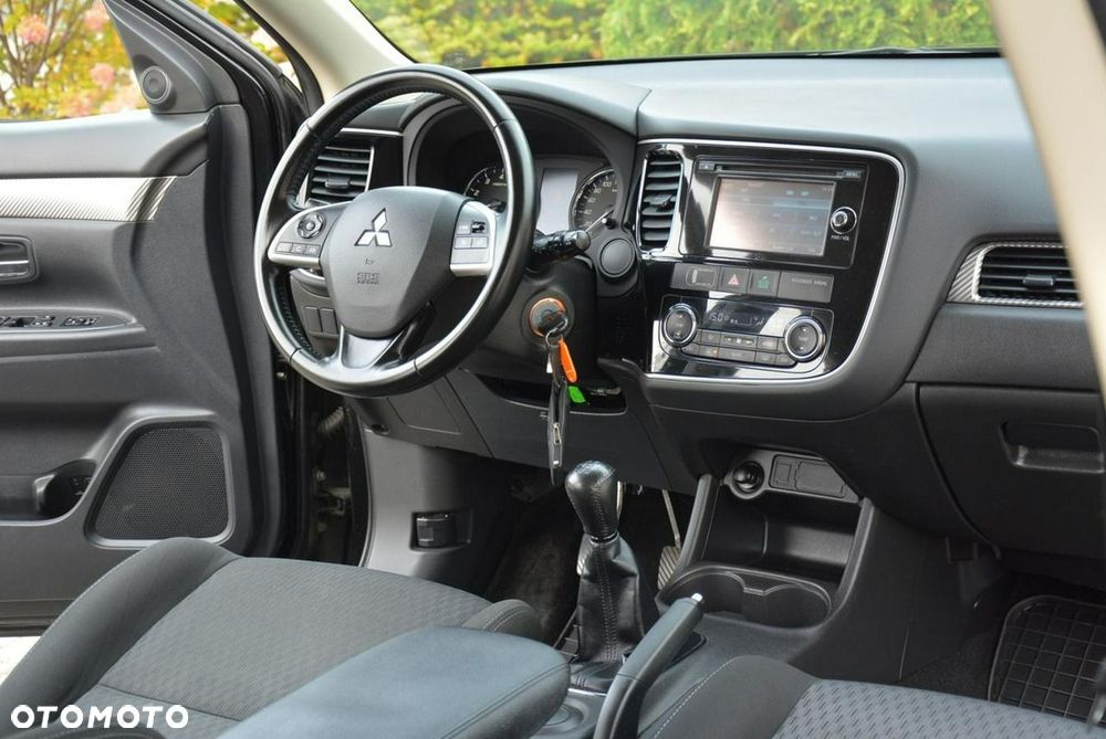 Mitsubishi Outlander 2.0 2WD Active - 16