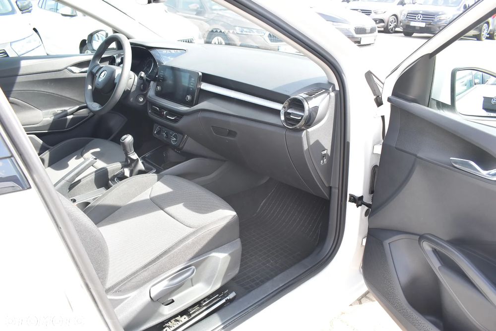 Skoda Fabia 1.0 Ambition - 16