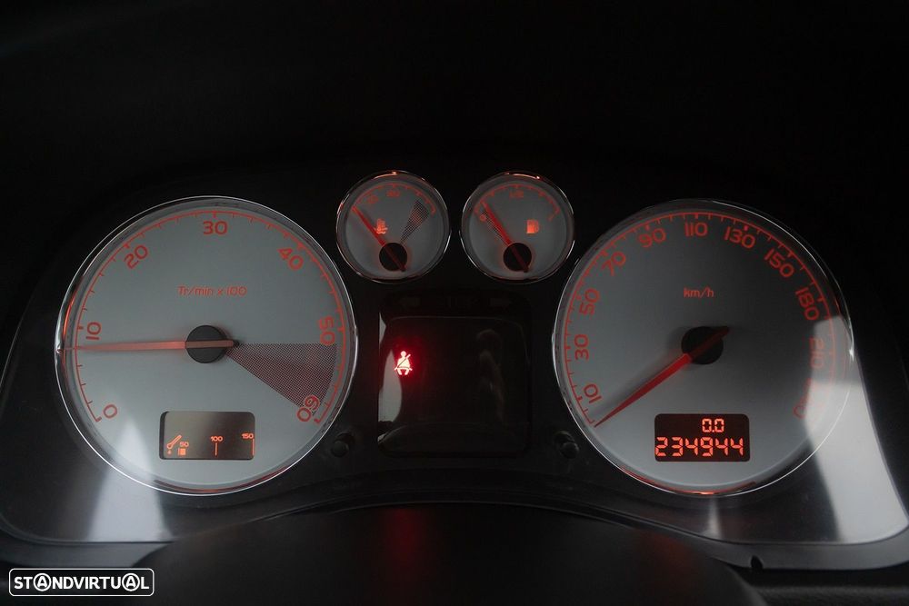 Peugeot 307 SW 1.6 HDi SE Navteq - 15