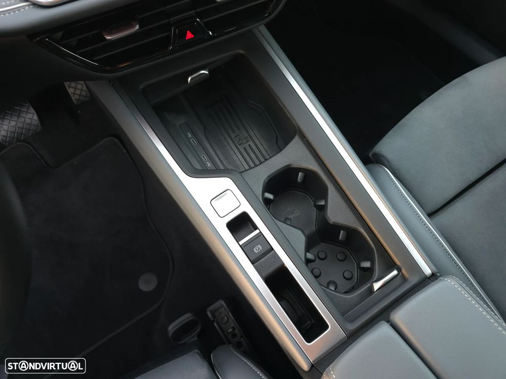 VW Passat Variant 1.5 TSI eHybrid Elegance DSG - 24