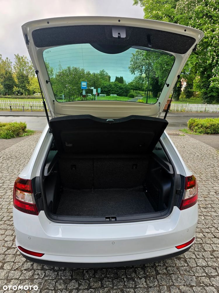 Skoda RAPID 1.2 TSI Green tec Edition - 17