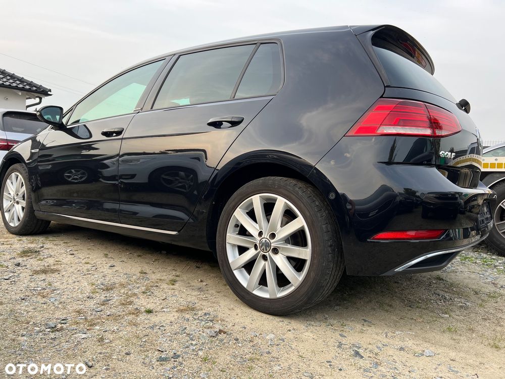 Volkswagen Golf - 16