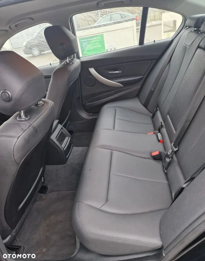 BMW Seria 3 318i Advantage - 7