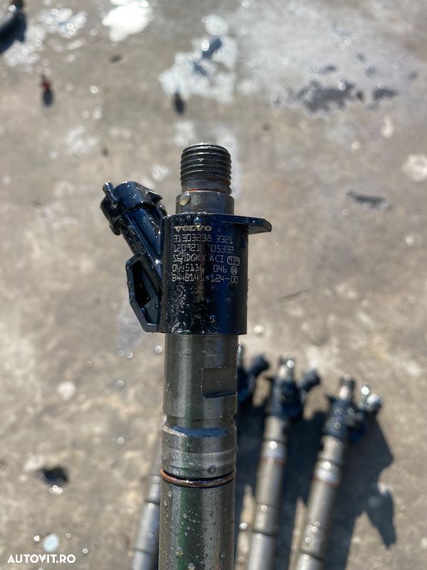 Set injectoare 2.0 5 cilindri 163cp Volvo S60 V60 XC60 V70 XC70 S80 31303238 36001113 - 2