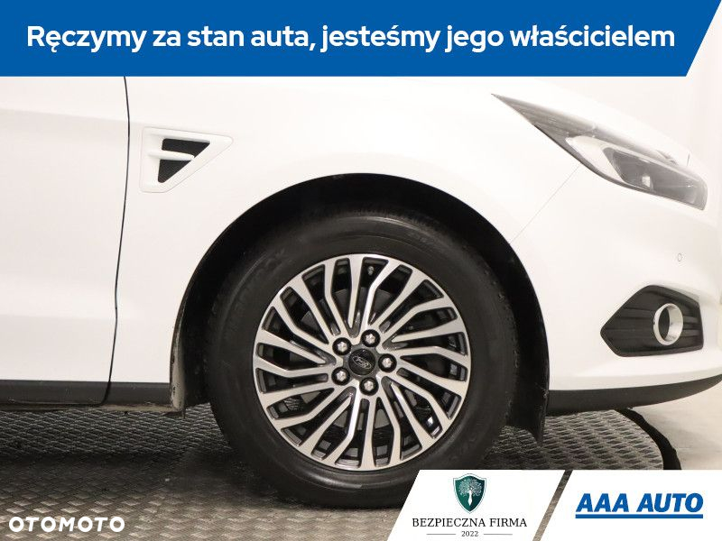 Ford S-Max - 16
