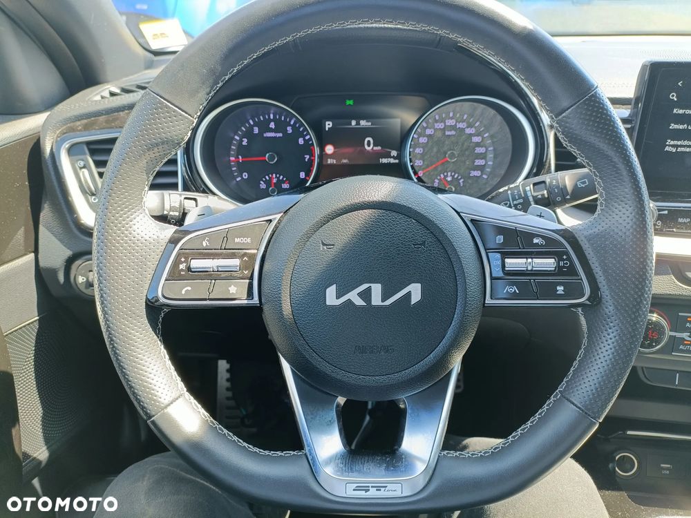 Kia ProCeed - 16