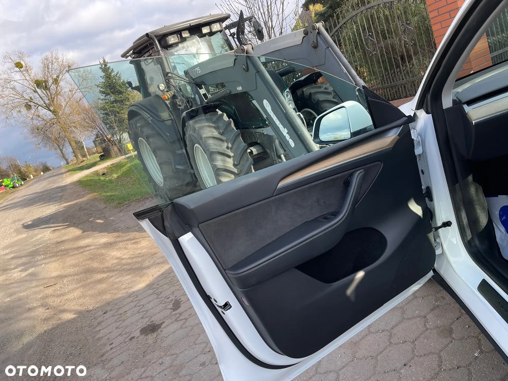 Tesla Model Y Standard - 18