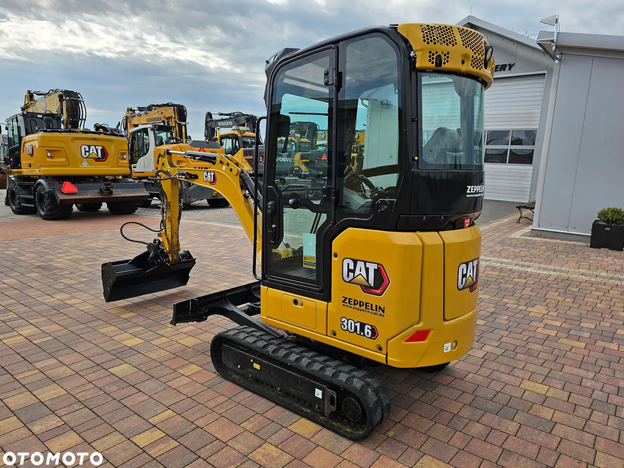 Caterpillar 301.6 - 4
