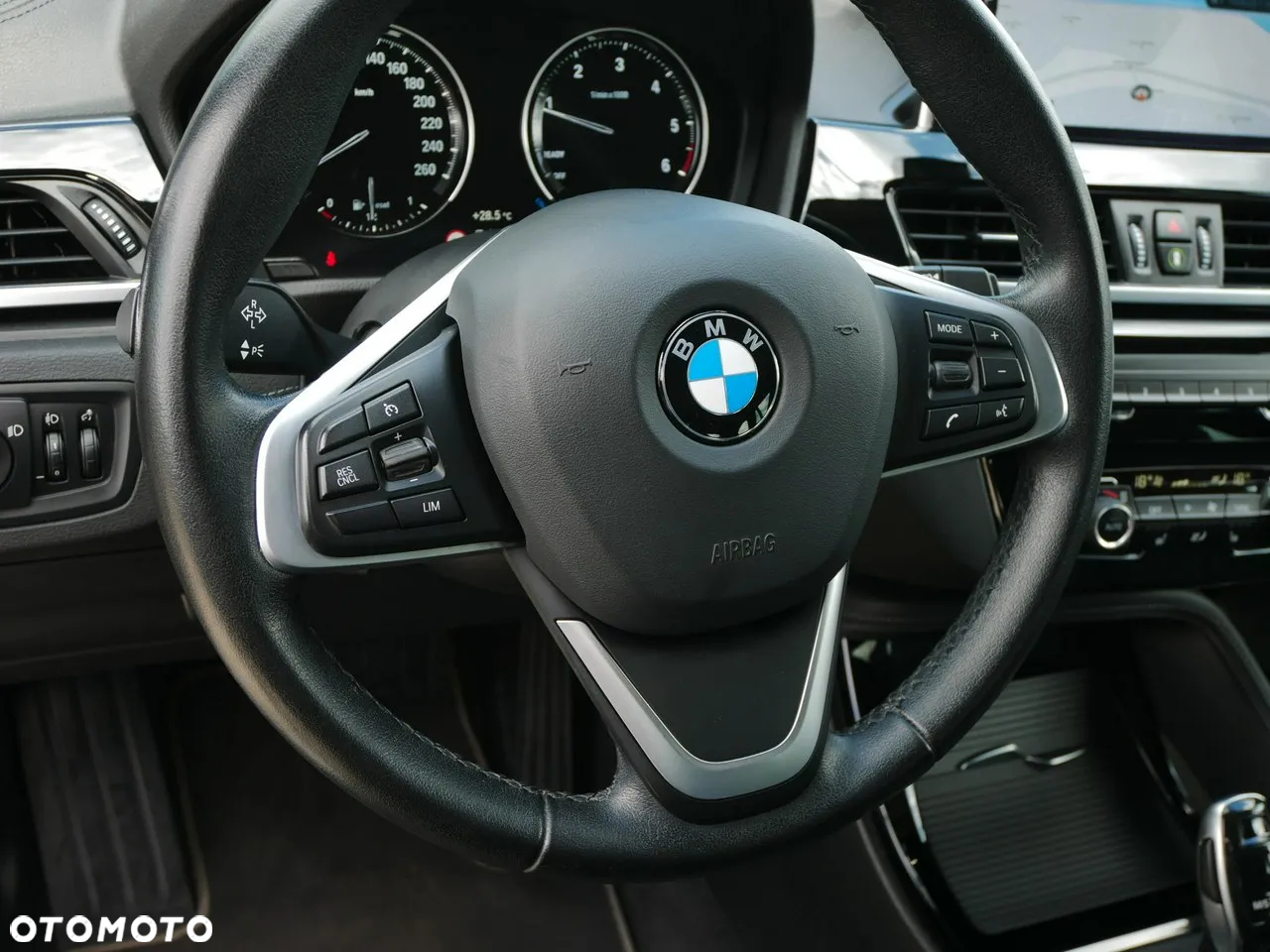 BMW X1 sDrive18d - 12