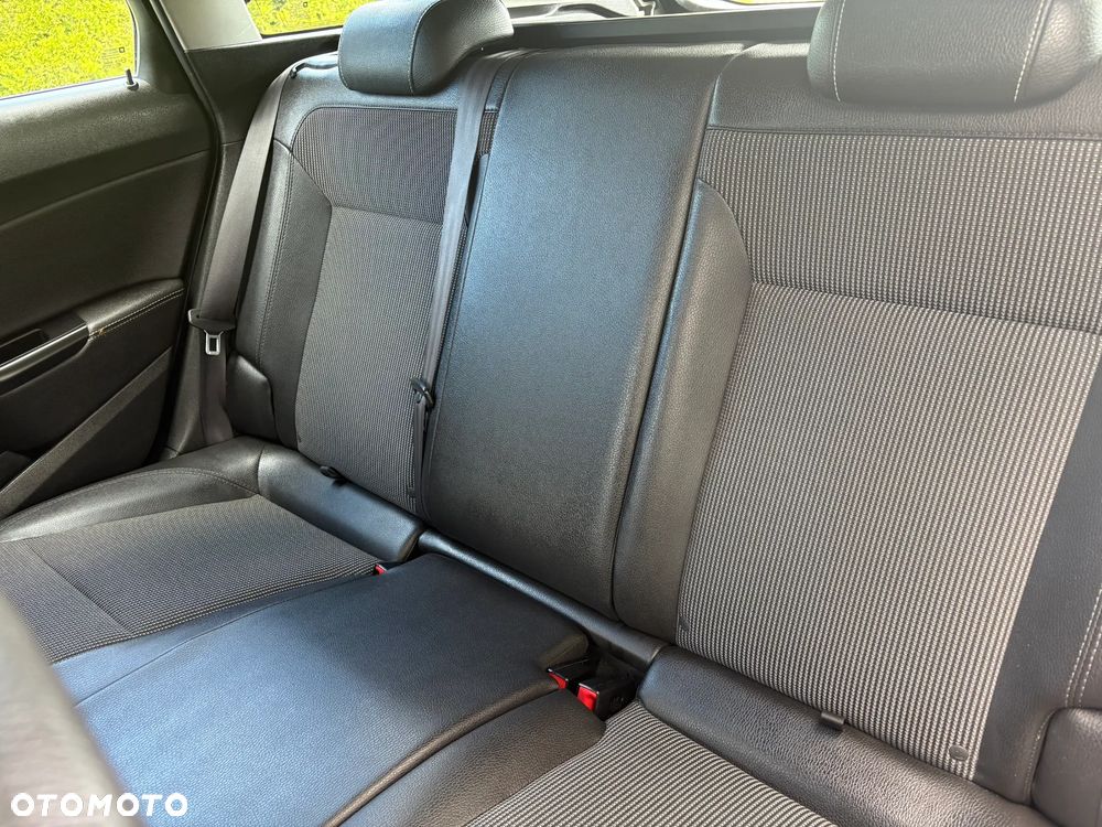 Opel Astra 1.4 Turbo Cosmo - 22