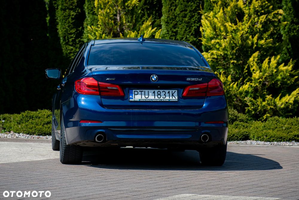 BMW Seria 5 530d xDrive Sport Line - 13