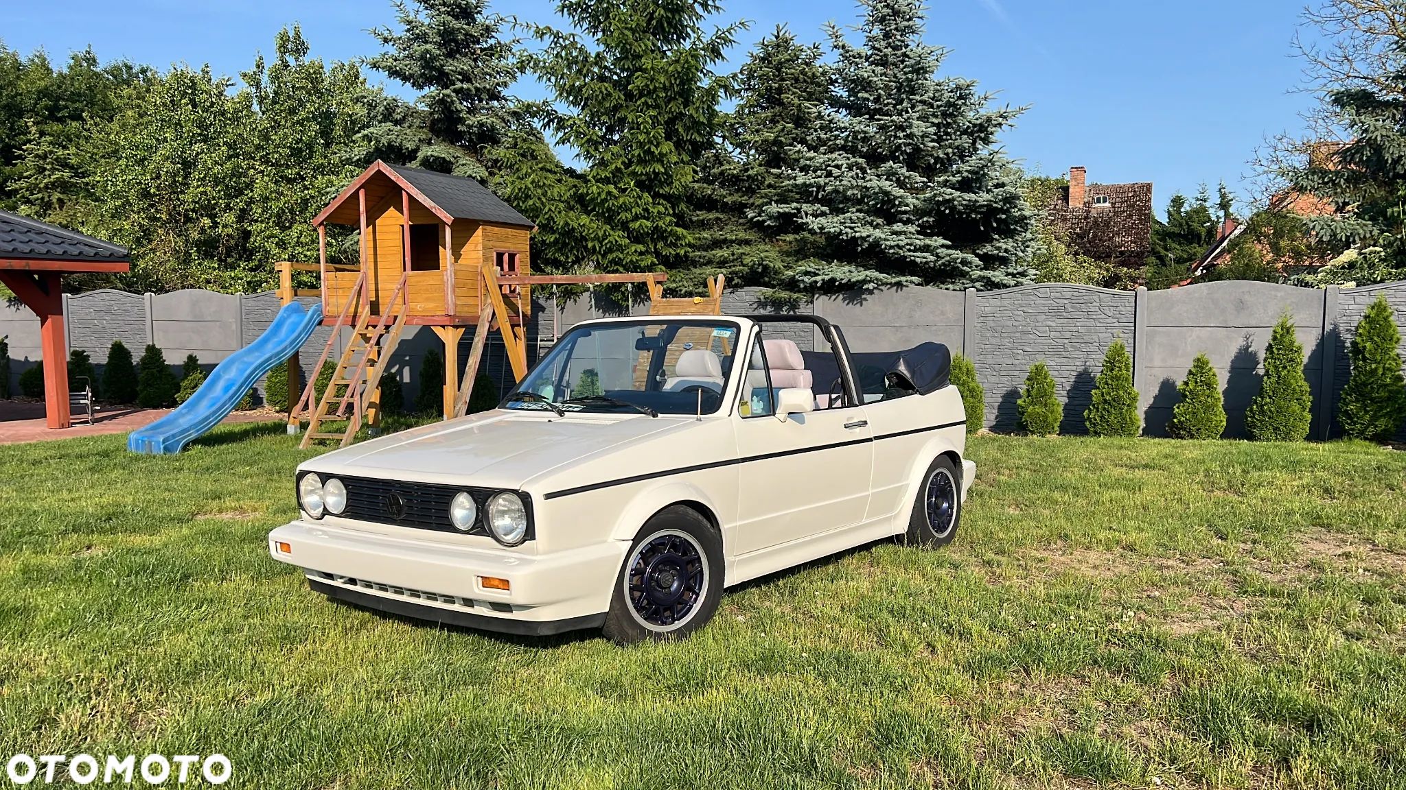 Volkswagen Golf - 1