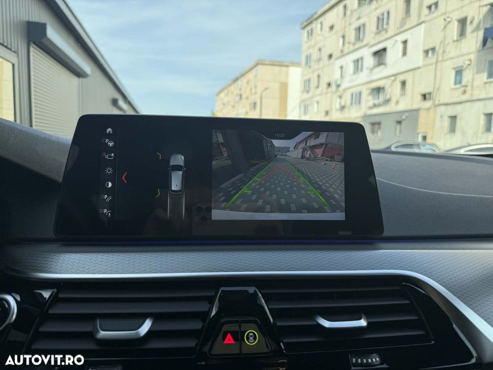 BMW Seria 5 520d Aut. M Sport Edition - 8