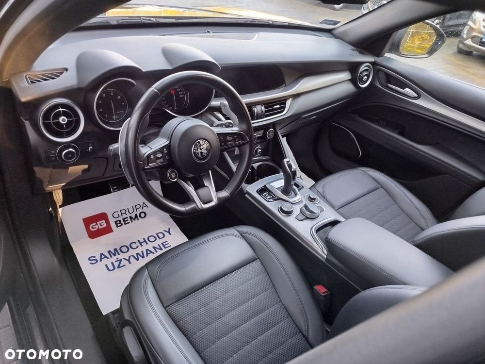 Alfa Romeo Stelvio 2.0 Turbo Sprint Q4 - 16