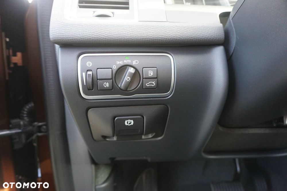 Volvo XC 60 D4 Geartronic Summum - 18