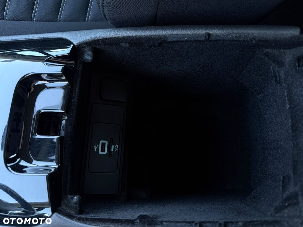 Ford Mondeo - 22