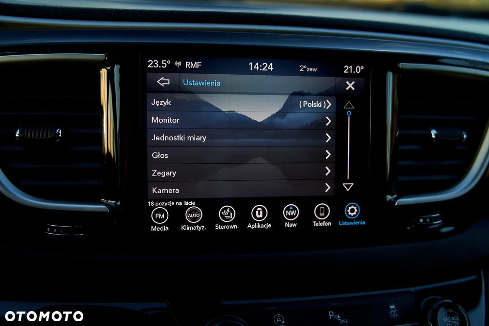 Chrysler Pacifica - 19