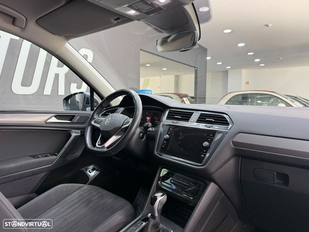 VW Tiguan Allspace 2.0 TDI Highline DSG - 25