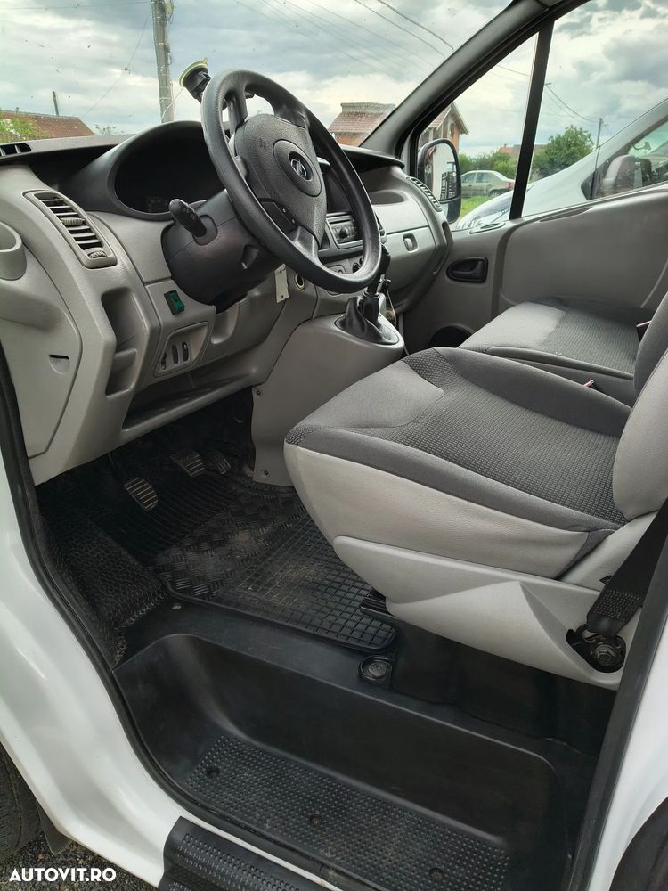 Opel Vivaro - 16