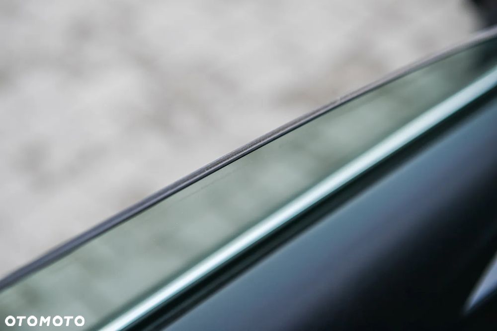 Audi A6 Avant 2.0 TDI ultra S tronic - 34