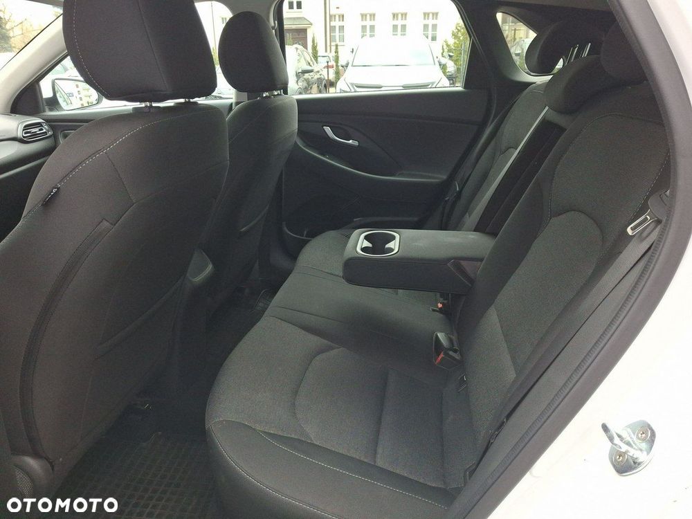 Hyundai i30 1.5 DPI Comfort - 11