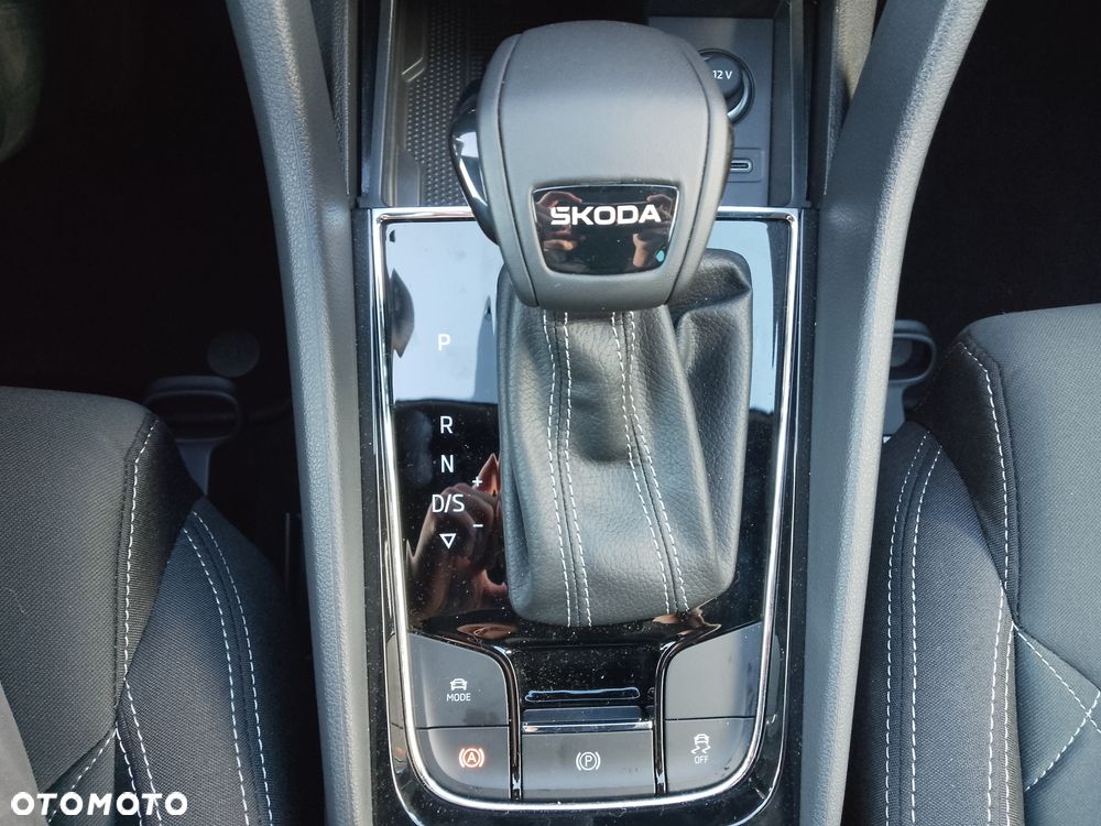 Skoda Karoq 1.5 TSI ACT Sportline DSG - 24