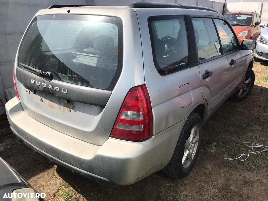 Subaru Forester 2004 motor ej20 92 kw bara fată far capotă aripă cutie - 5