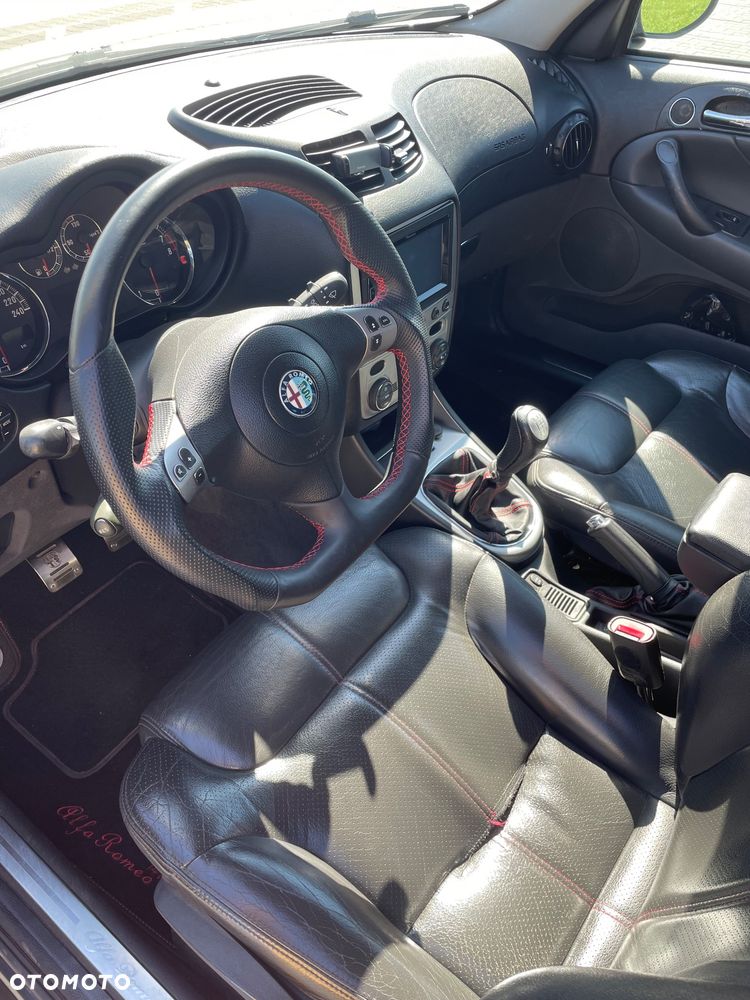 Alfa Romeo 147 2.0 Twin Spark Distinctive - 3