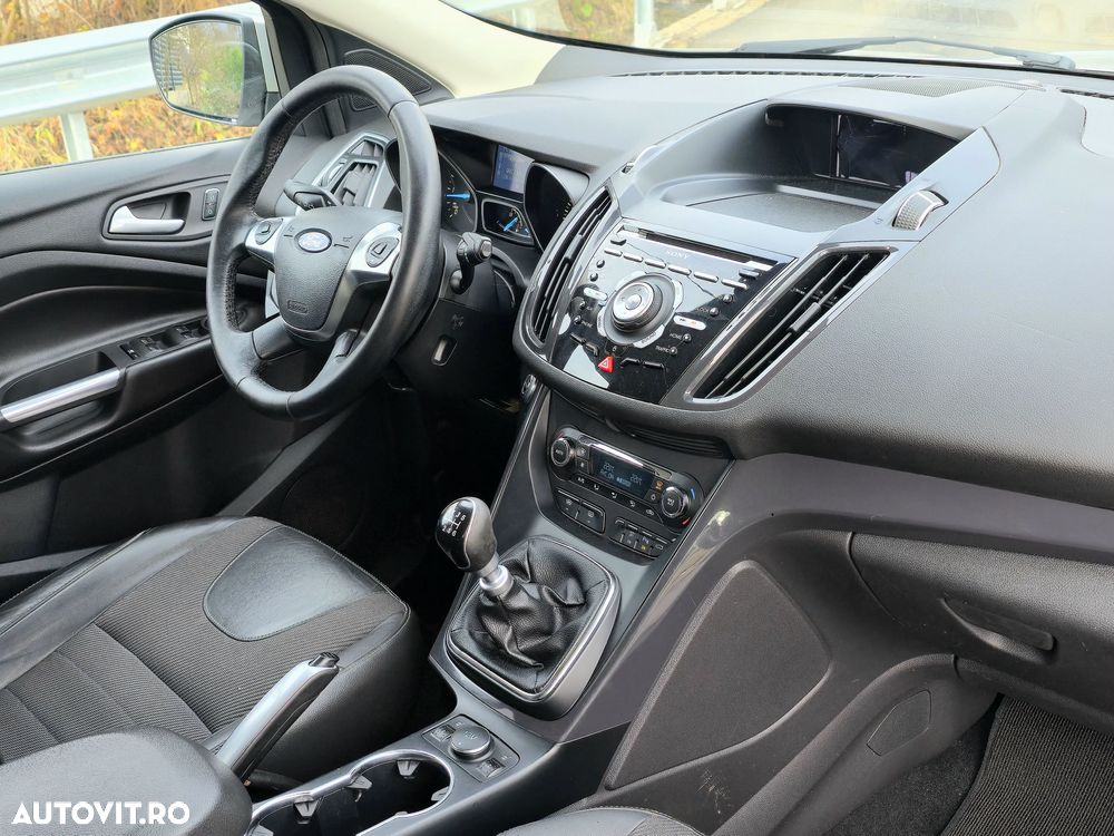 Ford Kuga 2.0 TDCi 2x4 SYNC - 11