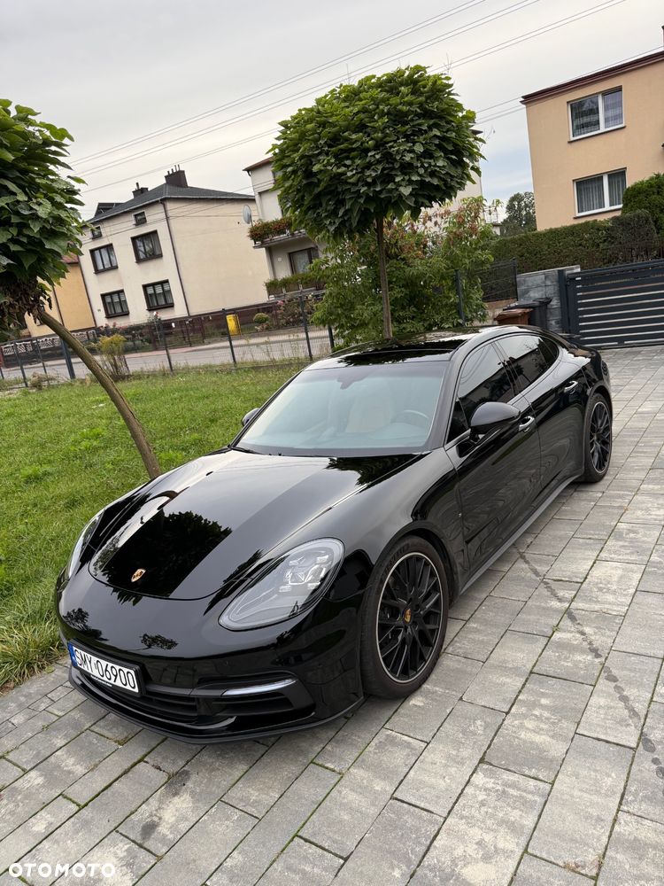 Porsche Panamera Standard - 25