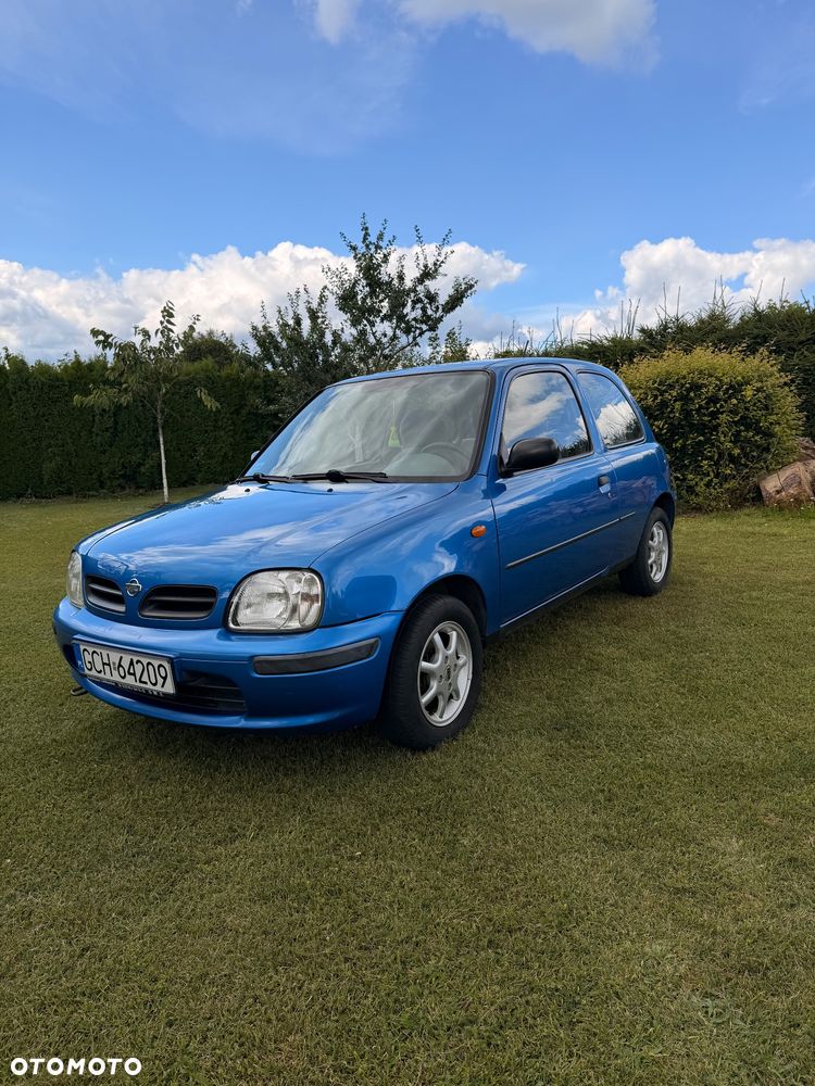 Nissan Micra 1.0 L - 1