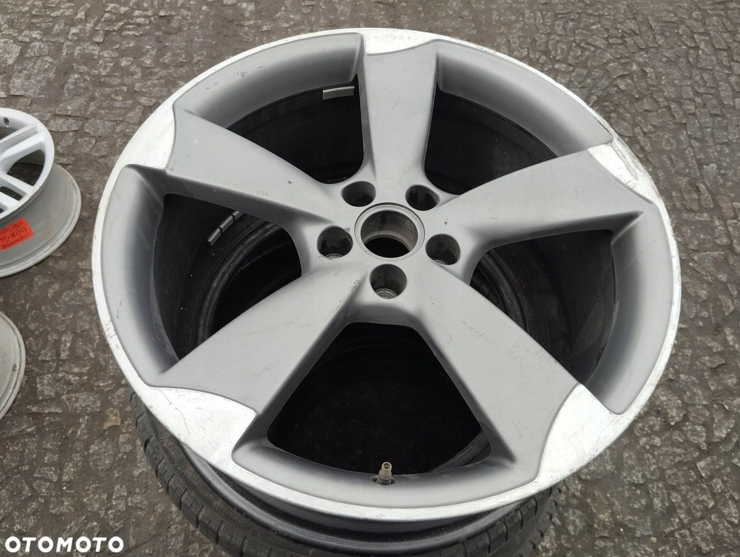 FELGA ALU 8U0 Q3 5X112 8,5 X 20 ET 36 8U0601025 K/L 1SZT - 1