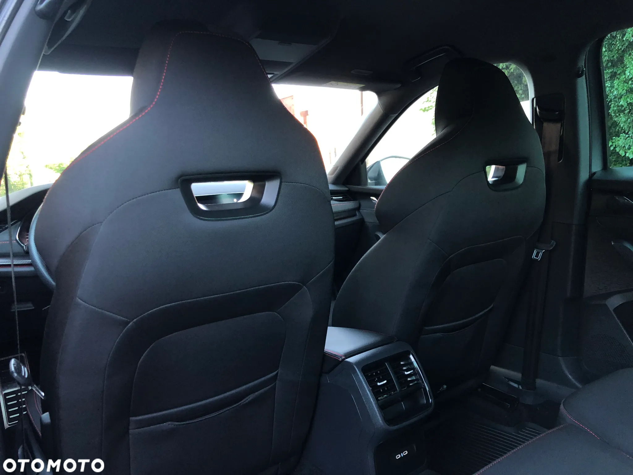 Skoda Octavia 2.0 TDI DSG RS - 12