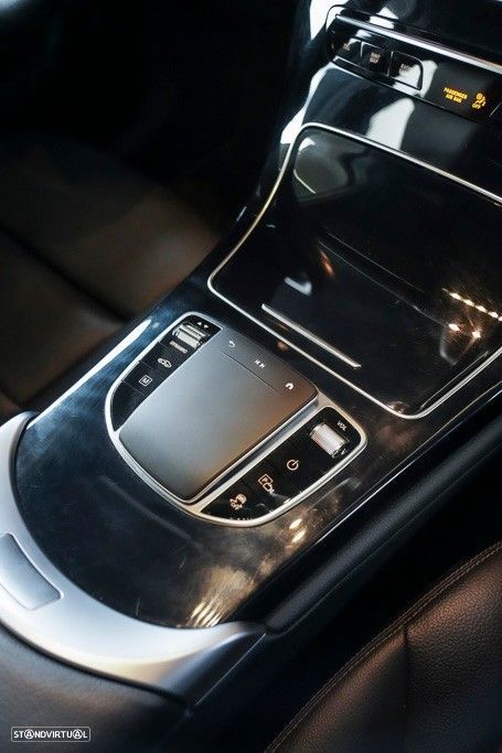 Mercedes-Benz GLC 300 - 60