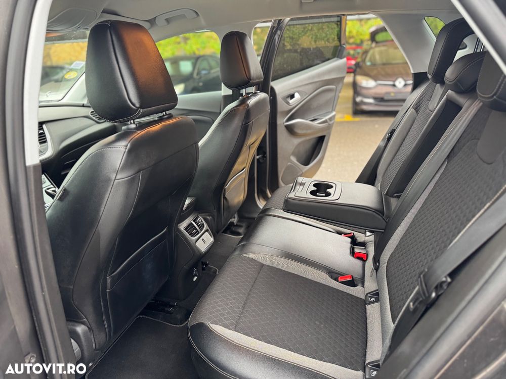 Opel Grandland X - 12