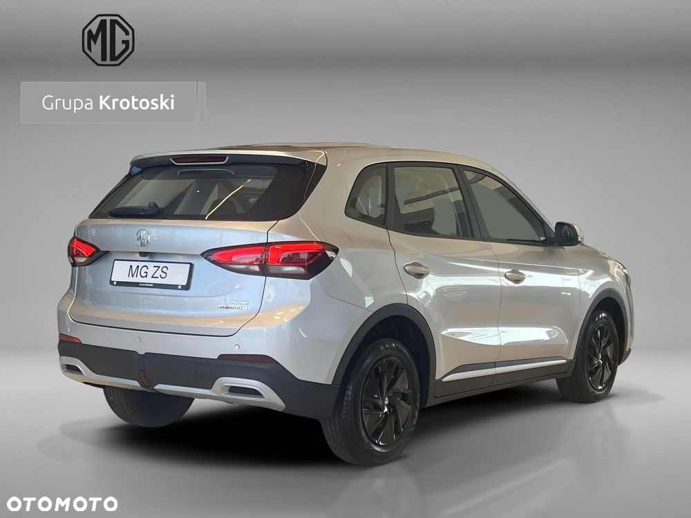 MG ZS Hybrid+ - 8