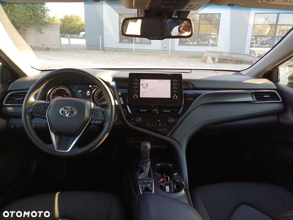 Toyota Camry 2.5 Hybrid Comfort CVT - 11