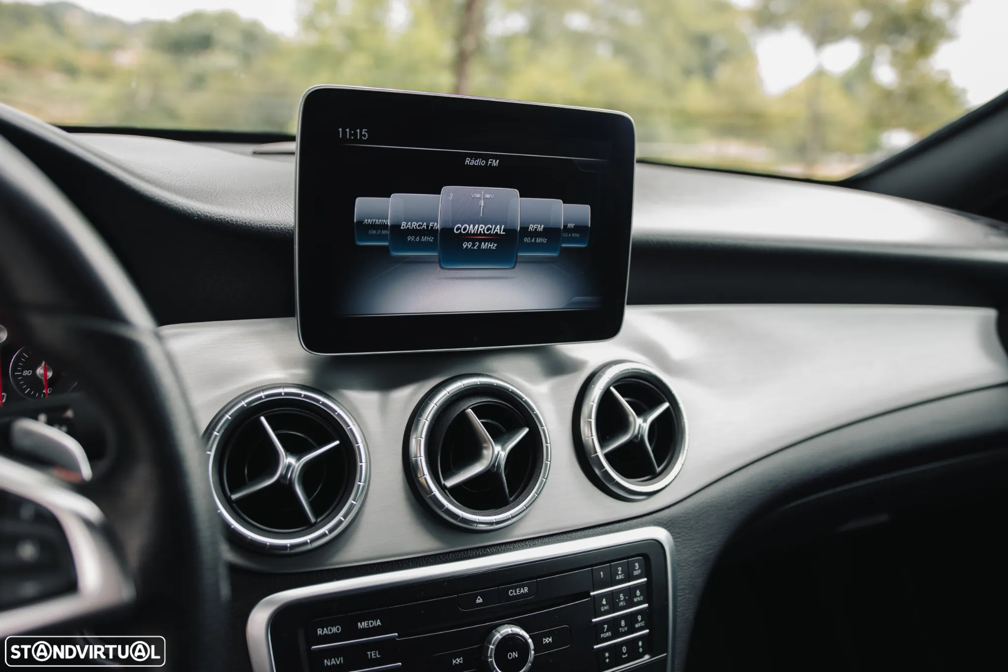 Mercedes-Benz CLA 180 7G-DCT AMG Line - 22