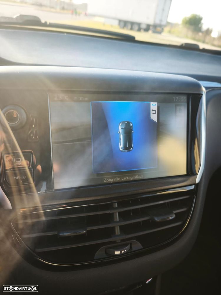 Peugeot 208 1.6 e-HDi Allure - 11