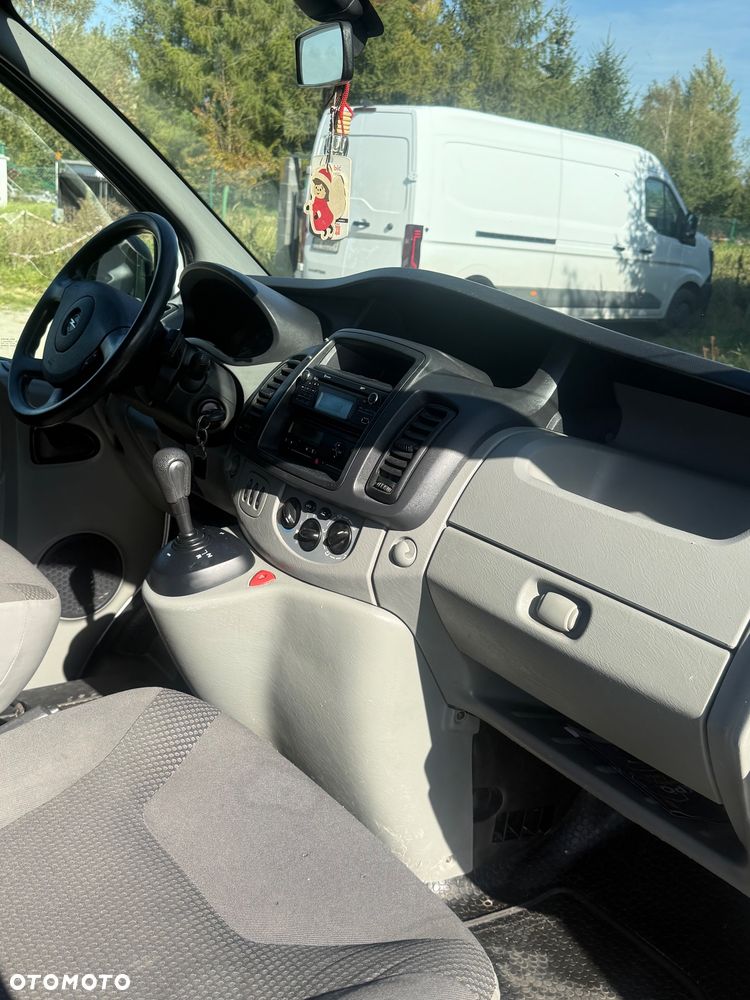 Opel Vivaro - 9