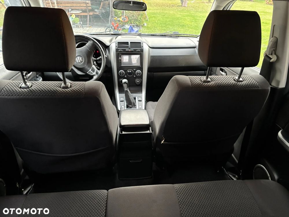 Suzuki Grand Vitara 2.4 De Luxe - 11