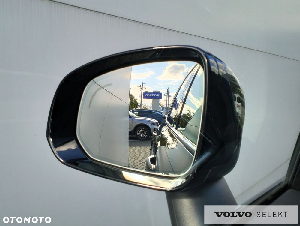 Volvo XC 90 - 9