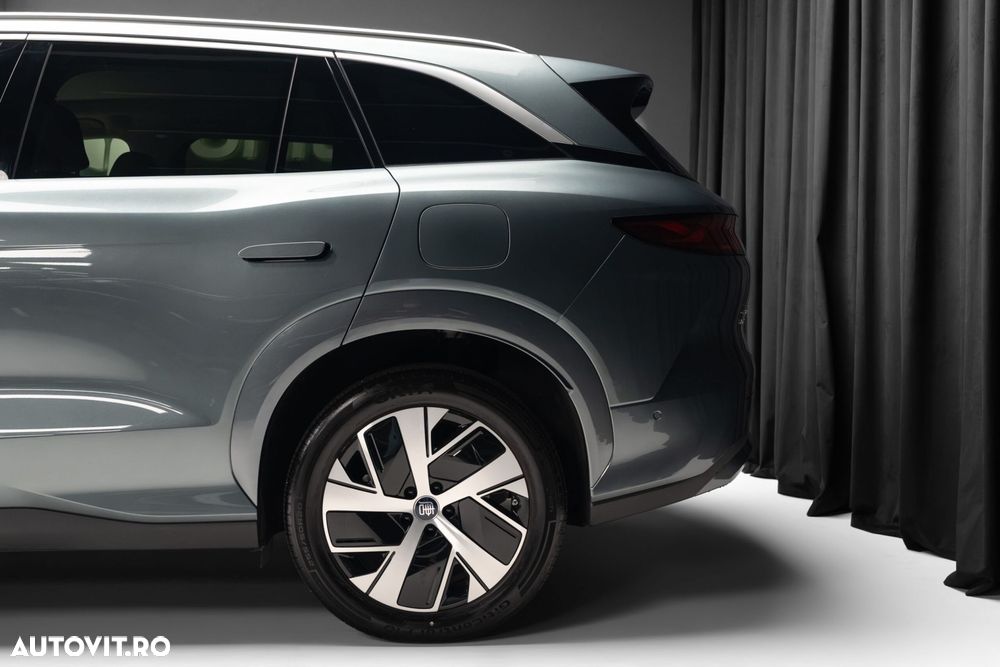 Byd Tang L - 9